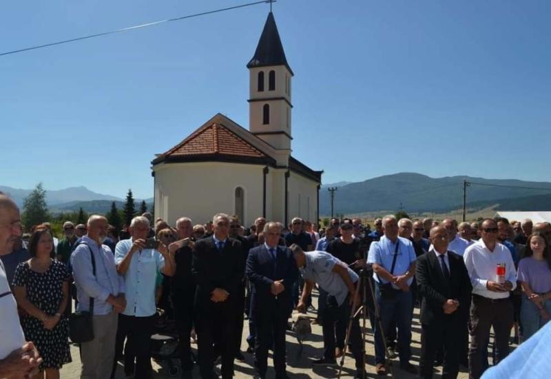 Obilježen Dan sjećanja u spomen na poginule hrvatske branitelje